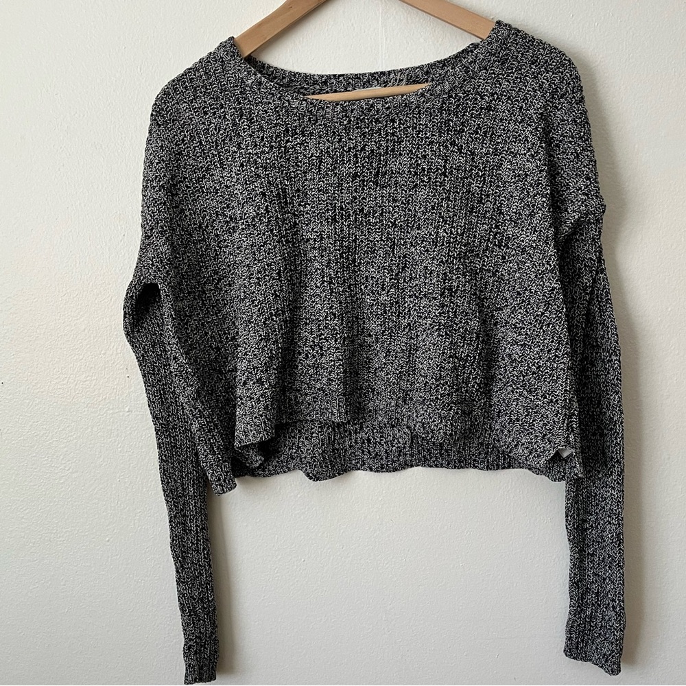 Black & White Marled Cropped Knit Sweater - Women